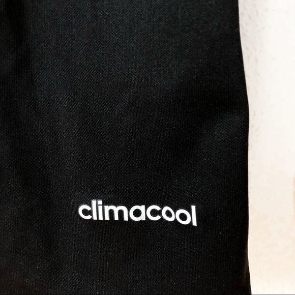 Adidas FIFA Wold Champions 2010 Away Jersey - Picture 6 of 6